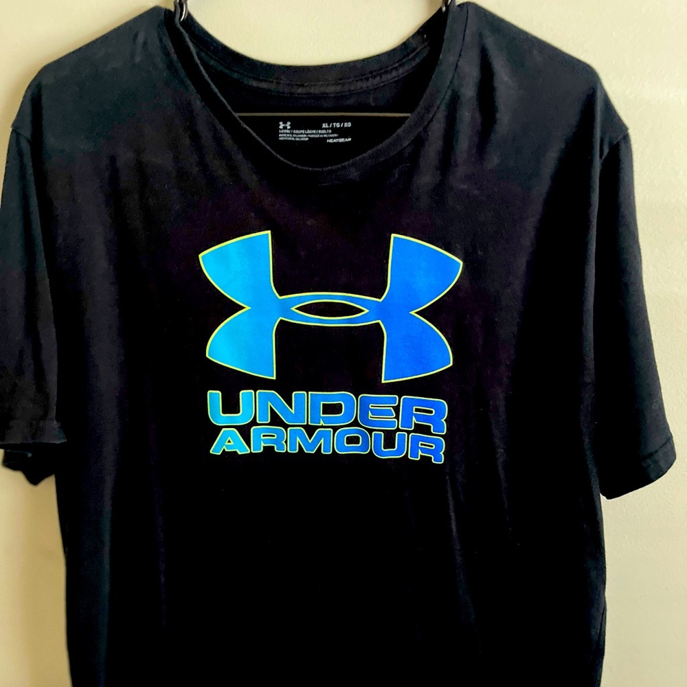 Under Armour Men's Black T-Shirt